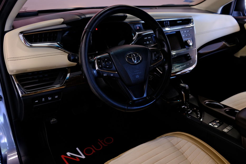 Продам Toyota Avalon 2013 года в Одессе
