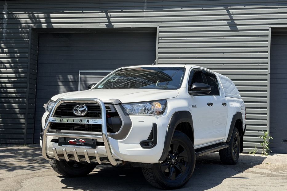 Продам Toyota Hilux 2021 года в Киеве