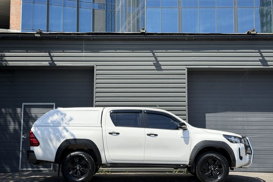 Продам Toyota Hilux 2021 года в Киеве
