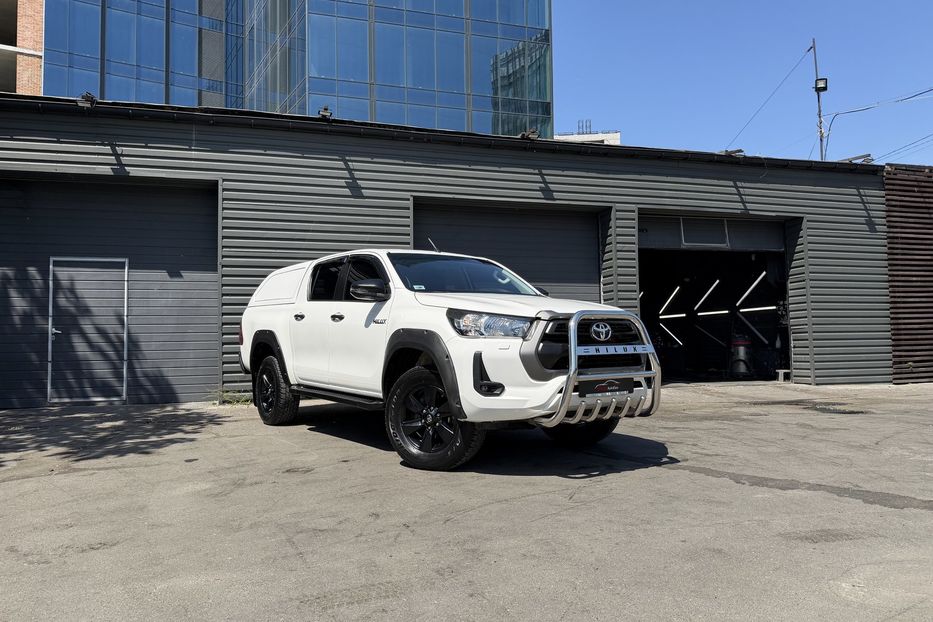 Продам Toyota Hilux 2021 года в Киеве