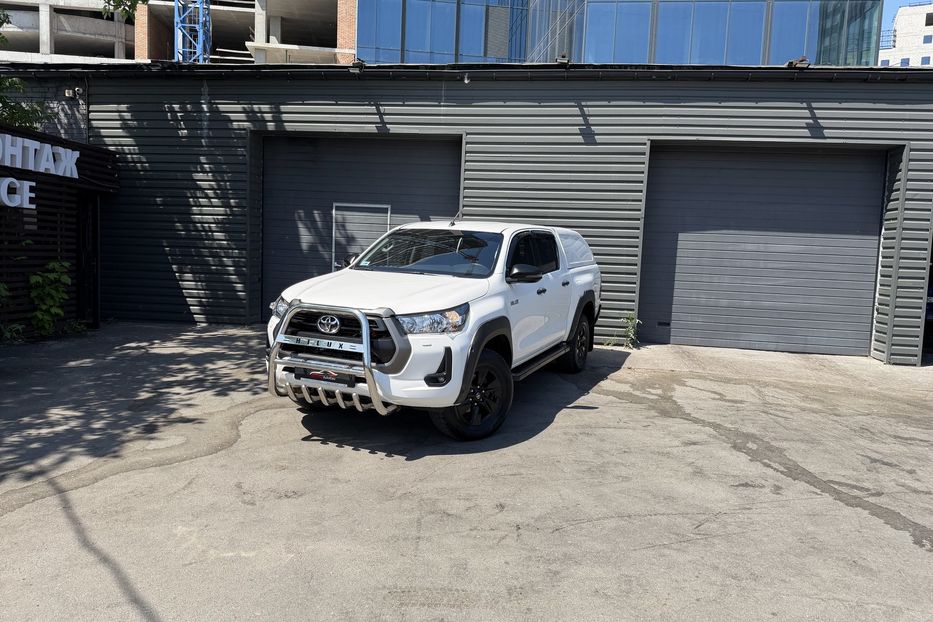 Продам Toyota Hilux 2021 года в Киеве