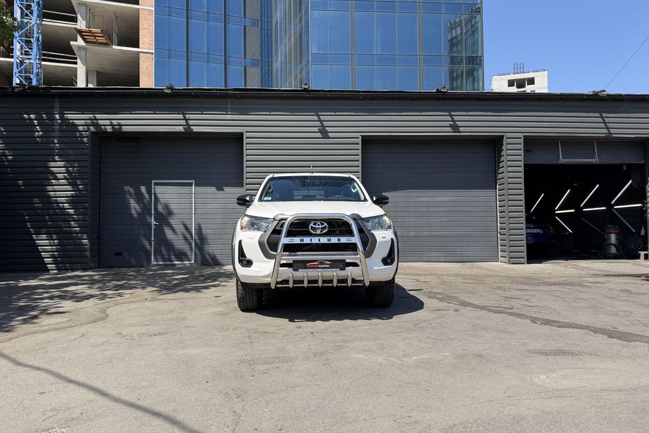 Продам Toyota Hilux 2021 года в Киеве