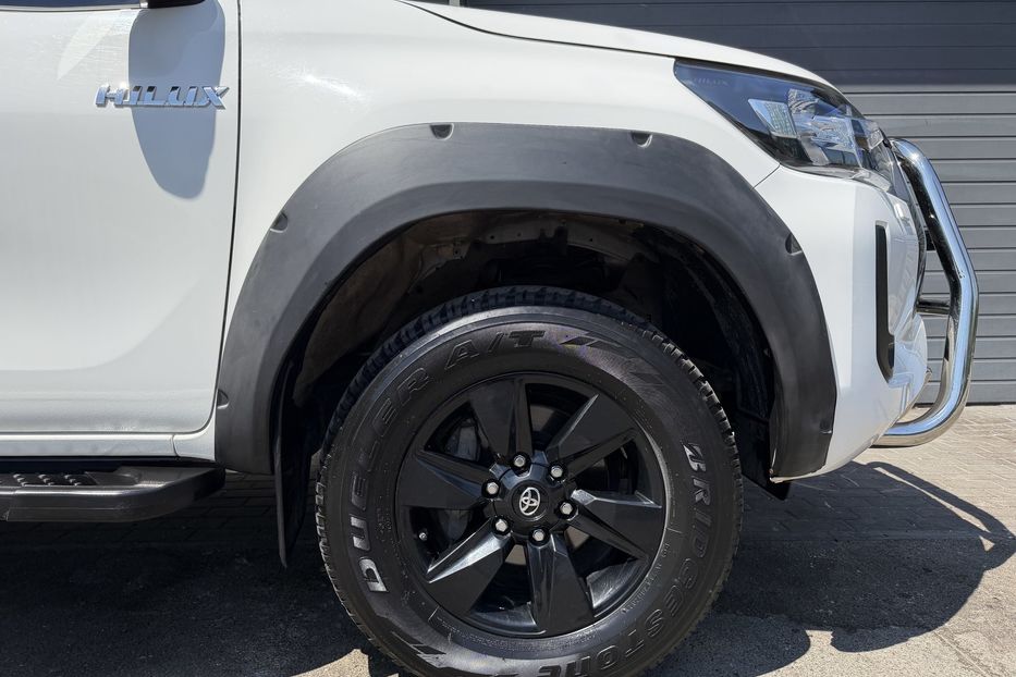Продам Toyota Hilux 2021 года в Киеве