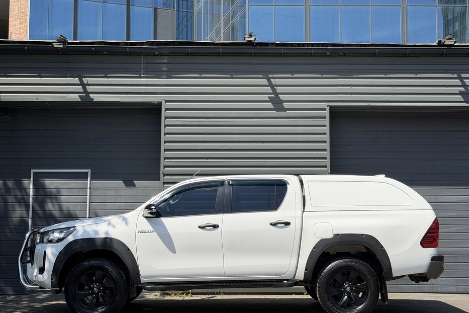 Продам Toyota Hilux 2021 года в Киеве