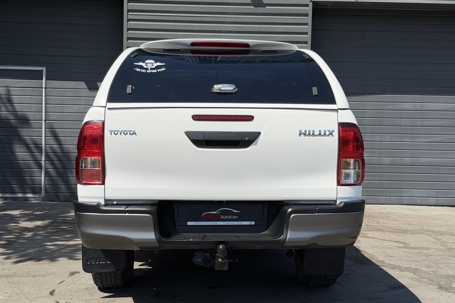Продам Toyota Hilux 2021 года в Киеве
