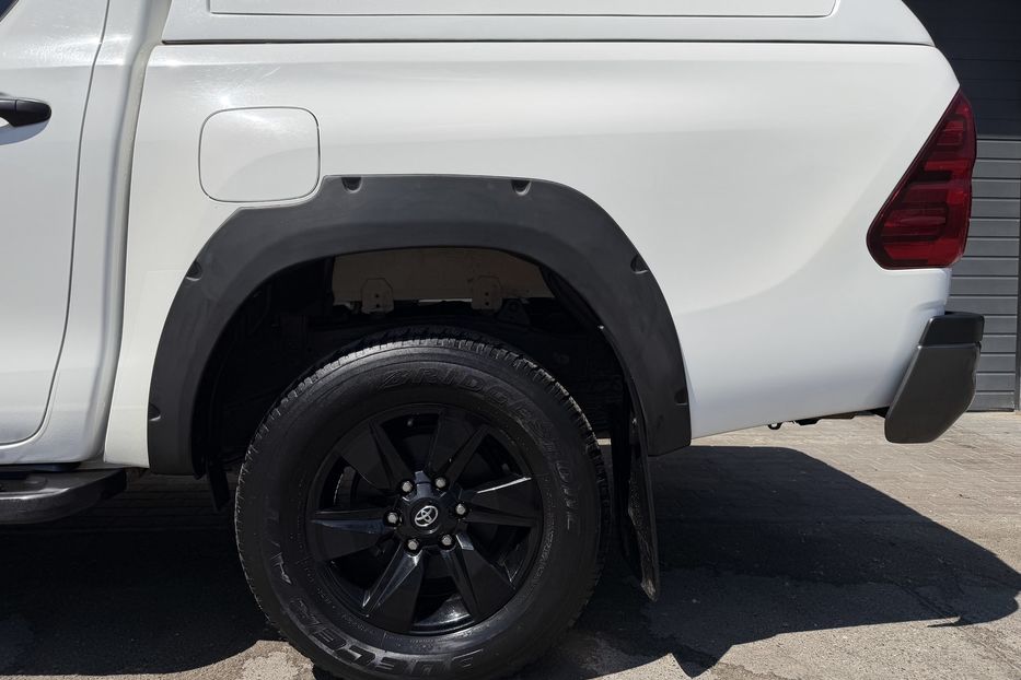 Продам Toyota Hilux 2021 года в Киеве