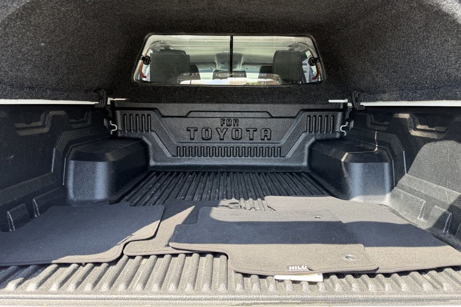 Продам Toyota Hilux 2021 года в Киеве