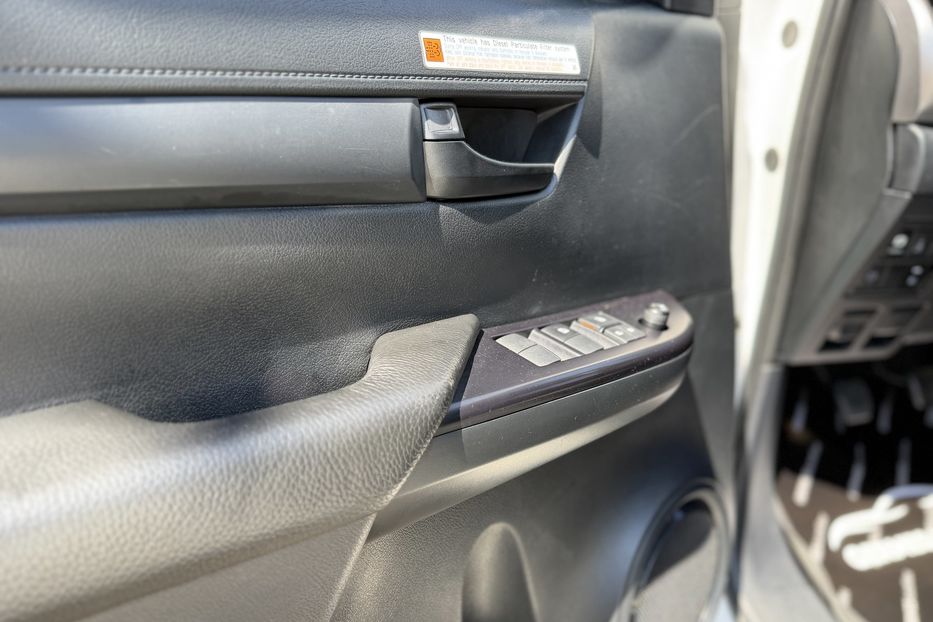Продам Toyota Hilux 2021 года в Киеве