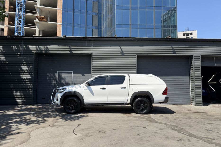Продам Toyota Hilux 2021 года в Киеве