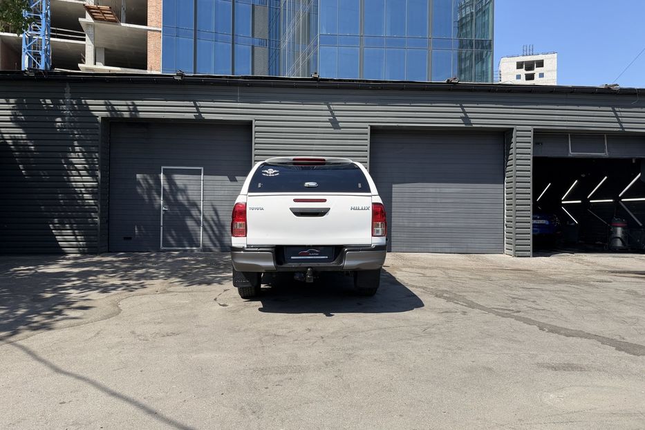 Продам Toyota Hilux 2021 года в Киеве