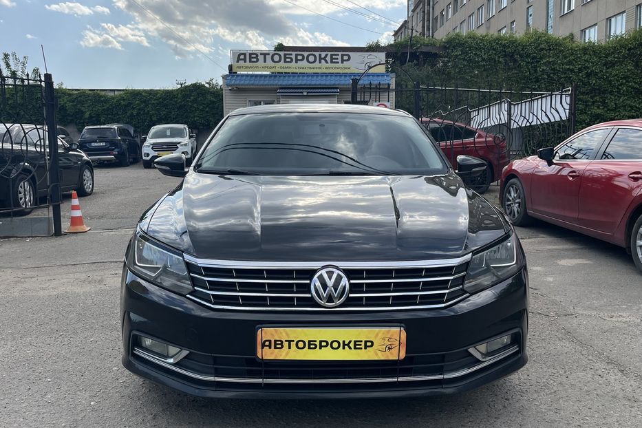 Продам Volkswagen Passat B8 2.0T S/R-Line 2018 года в Николаеве