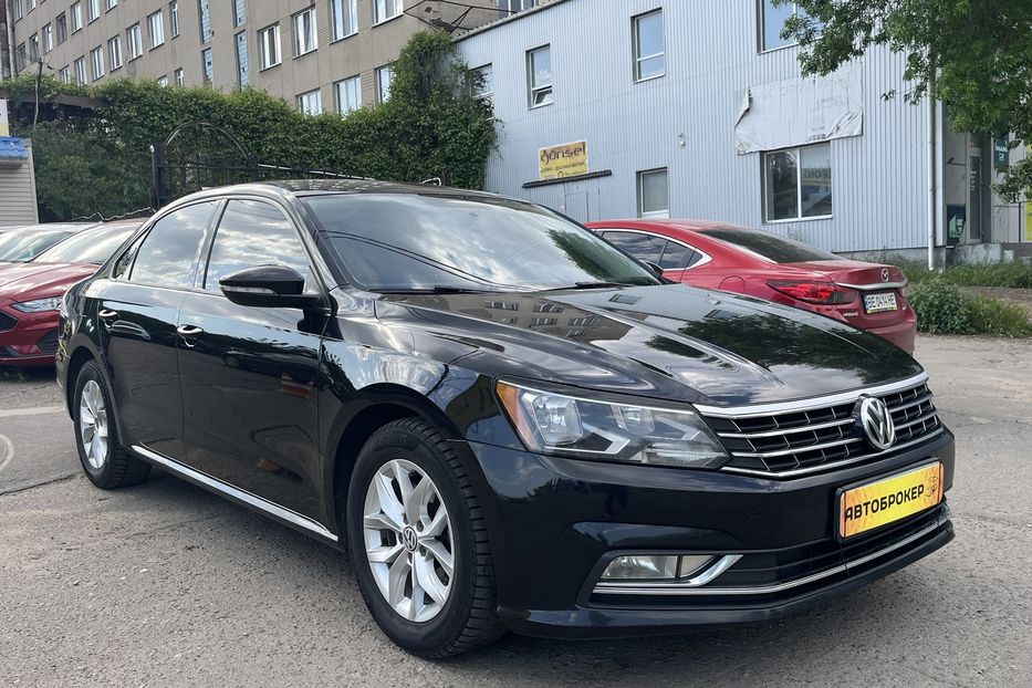 Продам Volkswagen Passat B8 2.0T S/R-Line 2018 года в Николаеве