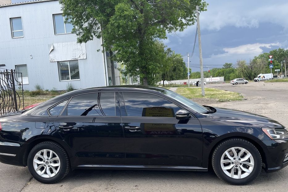 Продам Volkswagen Passat B8 2.0T S/R-Line 2018 года в Николаеве