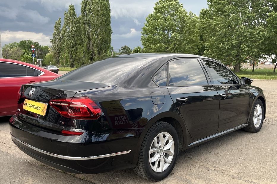 Продам Volkswagen Passat B8 2.0T S/R-Line 2018 года в Николаеве