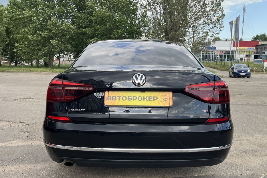 Продам Volkswagen Passat B8 2.0T S/R-Line 2018 года в Николаеве