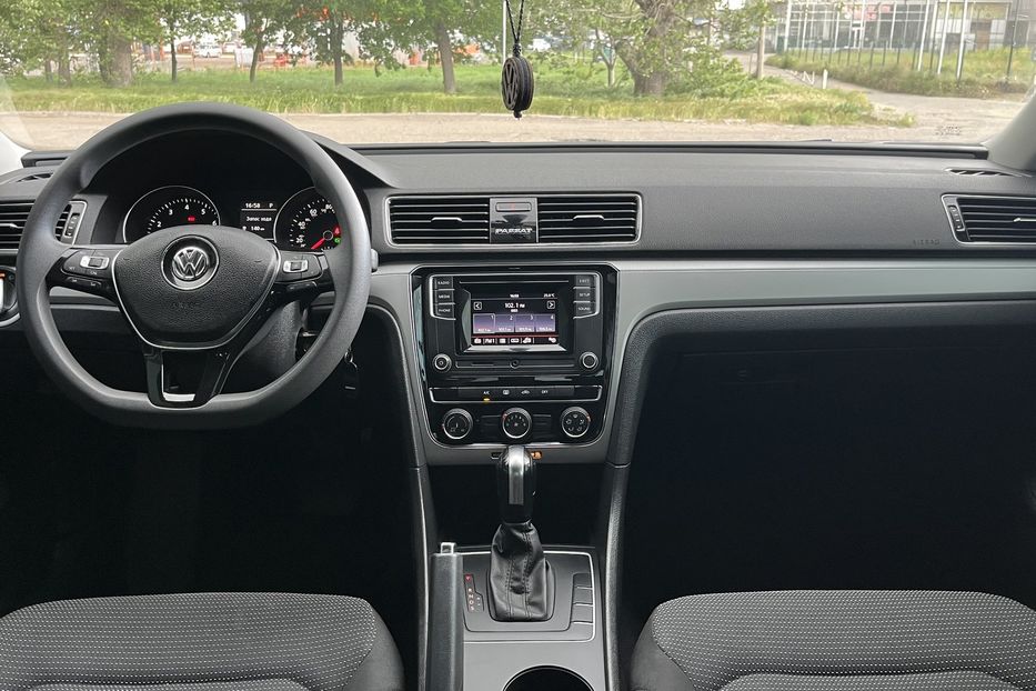 Продам Volkswagen Passat B8 2.0T S/R-Line 2018 года в Николаеве