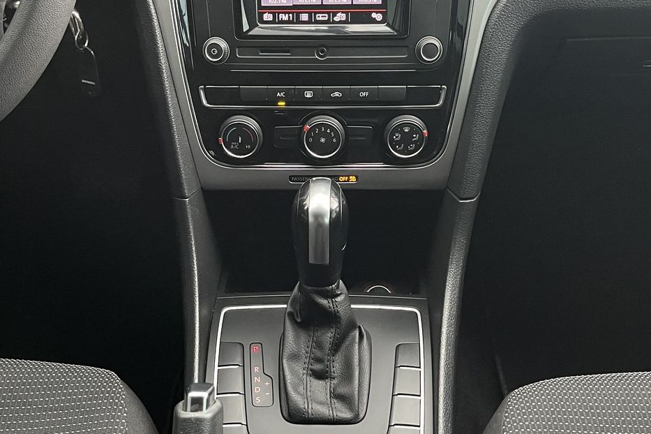 Продам Volkswagen Passat B8 2.0T S/R-Line 2018 года в Николаеве