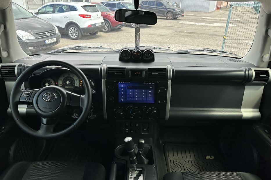 Продам Toyota FJ Cruiser TRD 2008 года в Киеве
