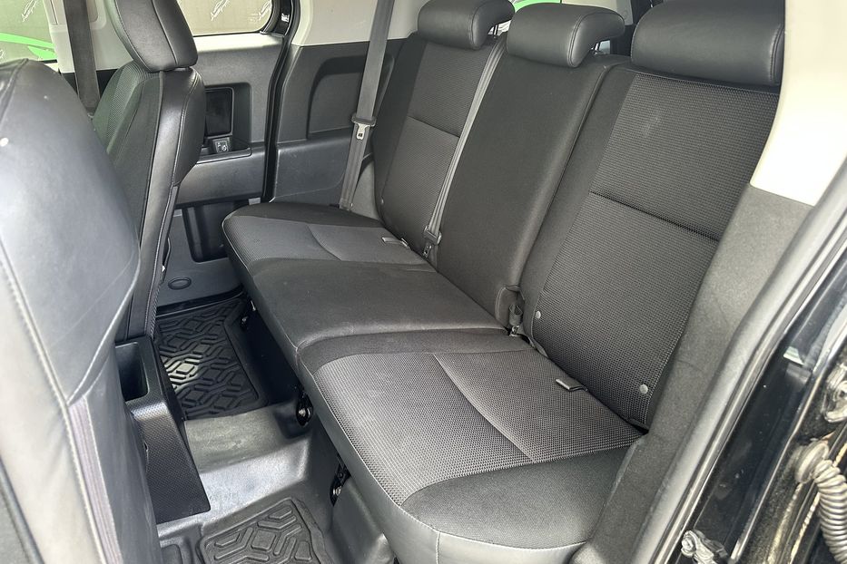 Продам Toyota FJ Cruiser TRD 2008 года в Киеве