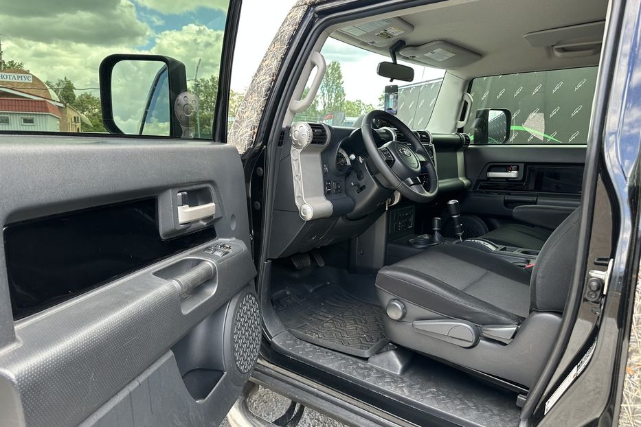 Продам Toyota FJ Cruiser TRD 2008 года в Киеве
