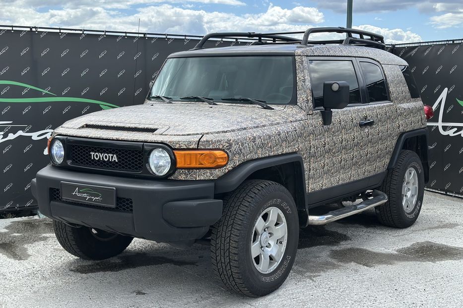Продам Toyota FJ Cruiser TRD 2008 года в Киеве