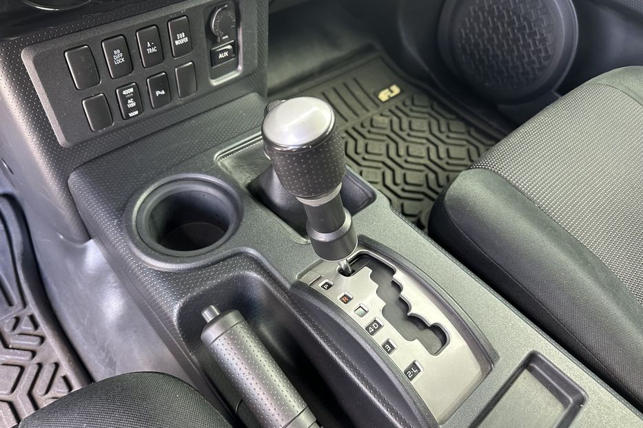 Продам Toyota FJ Cruiser TRD 2008 года в Киеве