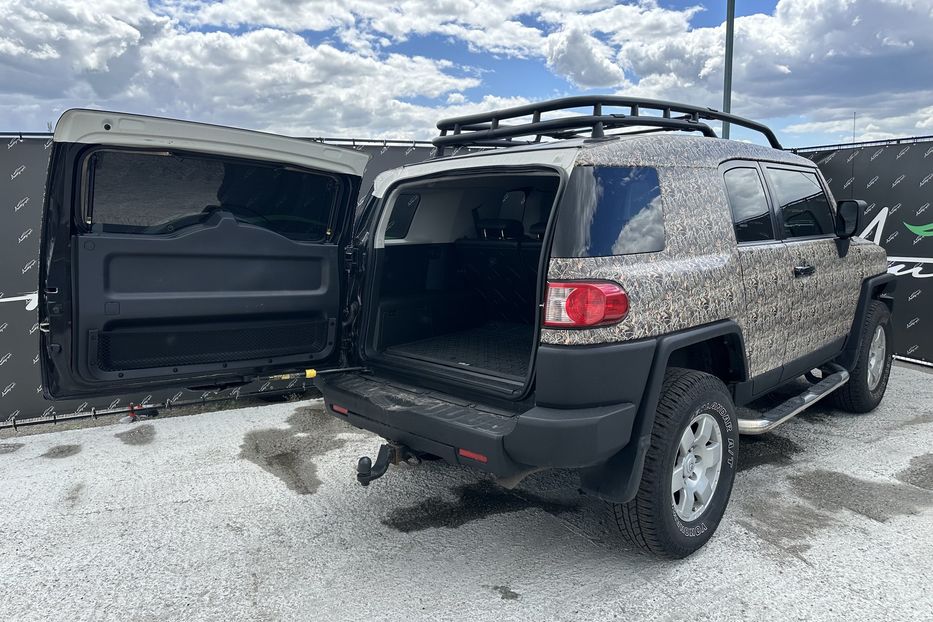 Продам Toyota FJ Cruiser TRD 2008 года в Киеве