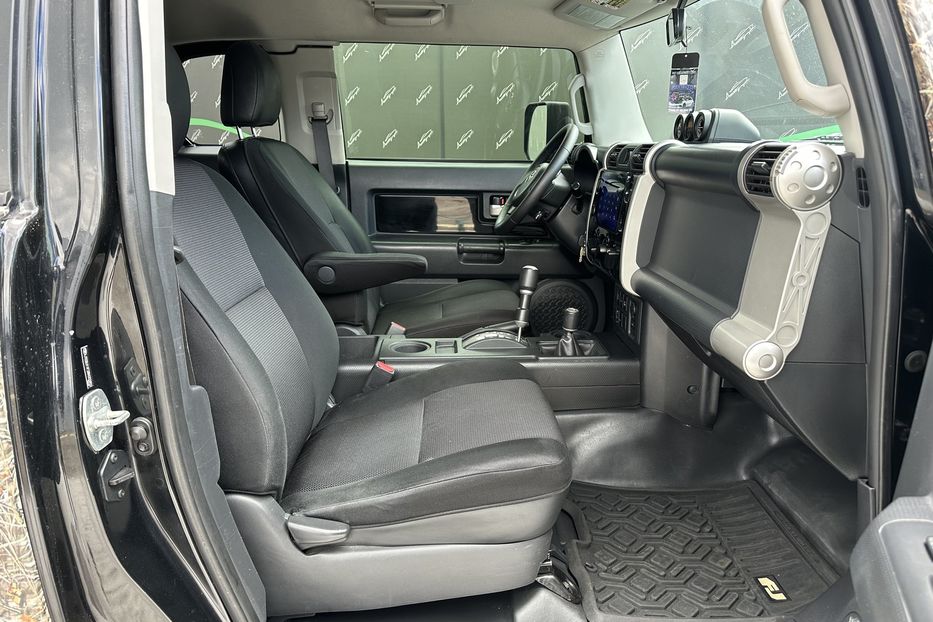 Продам Toyota FJ Cruiser TRD 2008 года в Киеве