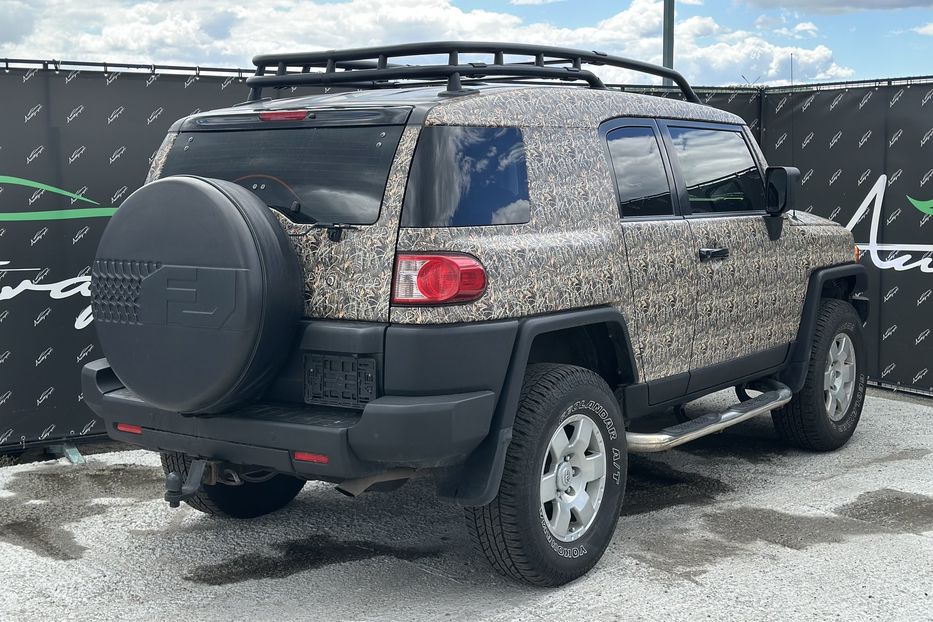 Продам Toyota FJ Cruiser TRD 2008 года в Киеве
