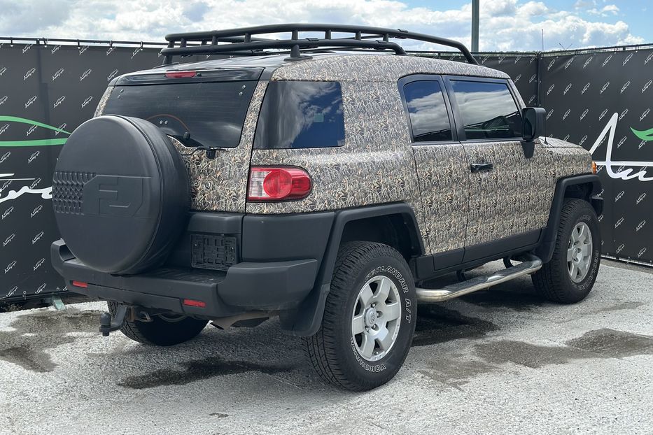 Продам Toyota FJ Cruiser TRD 2008 года в Киеве