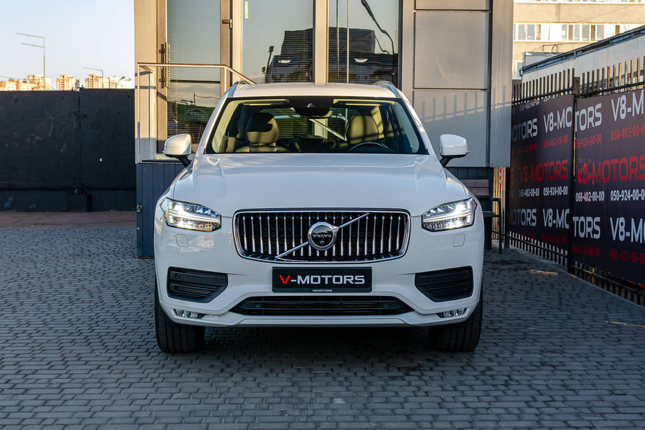 Продам Volvo XC90 Momentum AWD 2019 года в Киеве