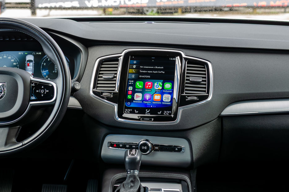 Продам Volvo XC90 Momentum AWD 2019 года в Киеве