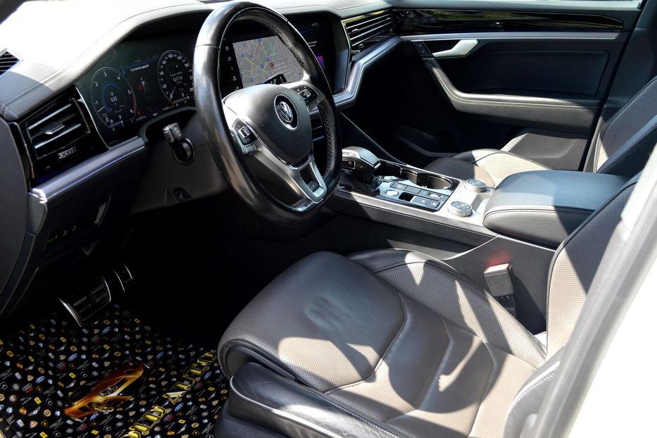 Продам Volkswagen Touareg R-Line 2019 года в Одессе
