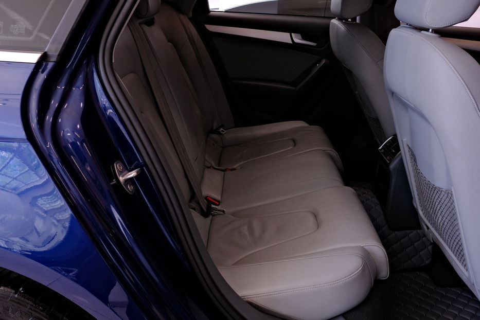 Продам Audi A4 2013 года в Одессе