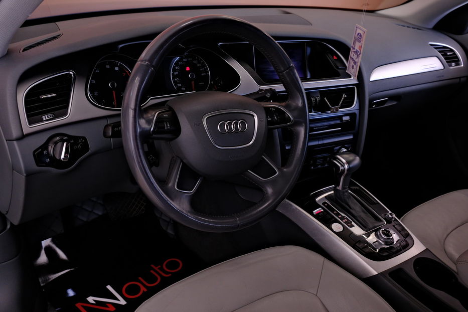 Продам Audi A4 2013 года в Одессе