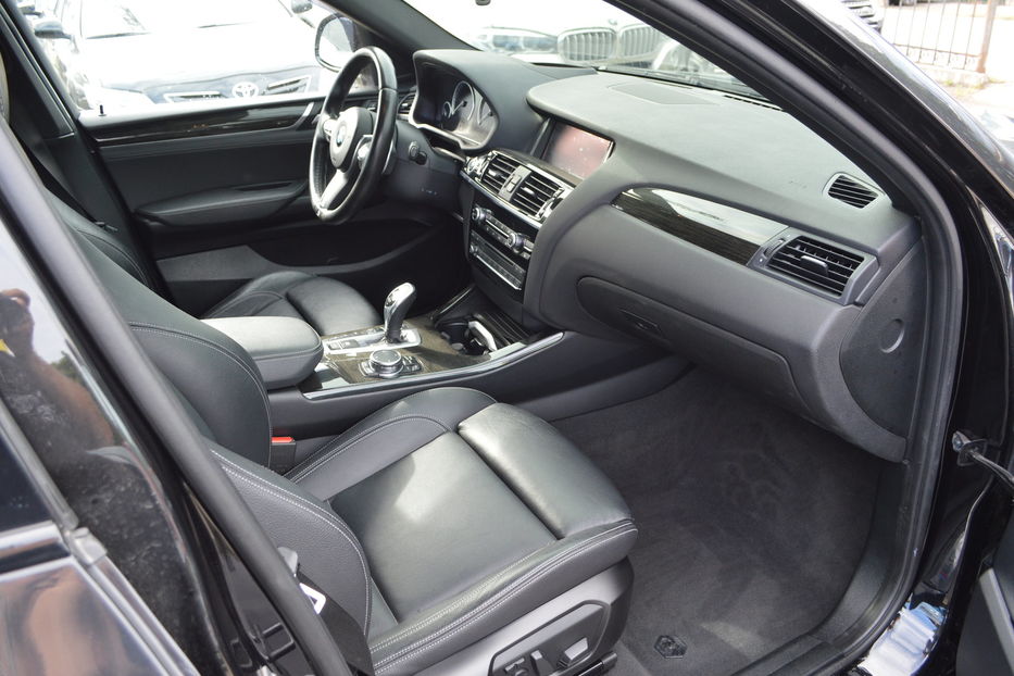 Продам BMW X4 BMW X4 M40i Xdrive 2016 года в Одессе