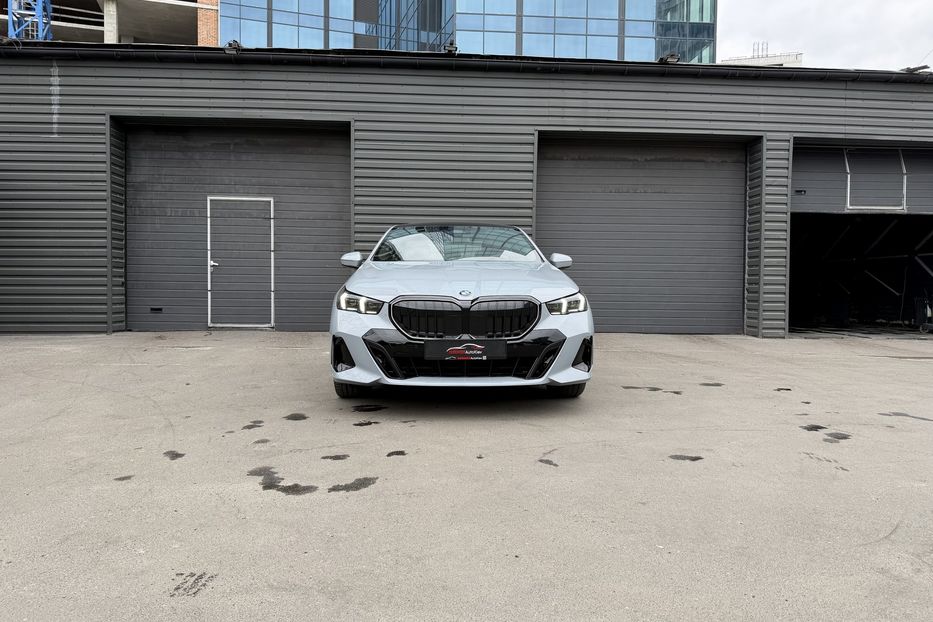 Продам BMW 530 2025 года в Киеве