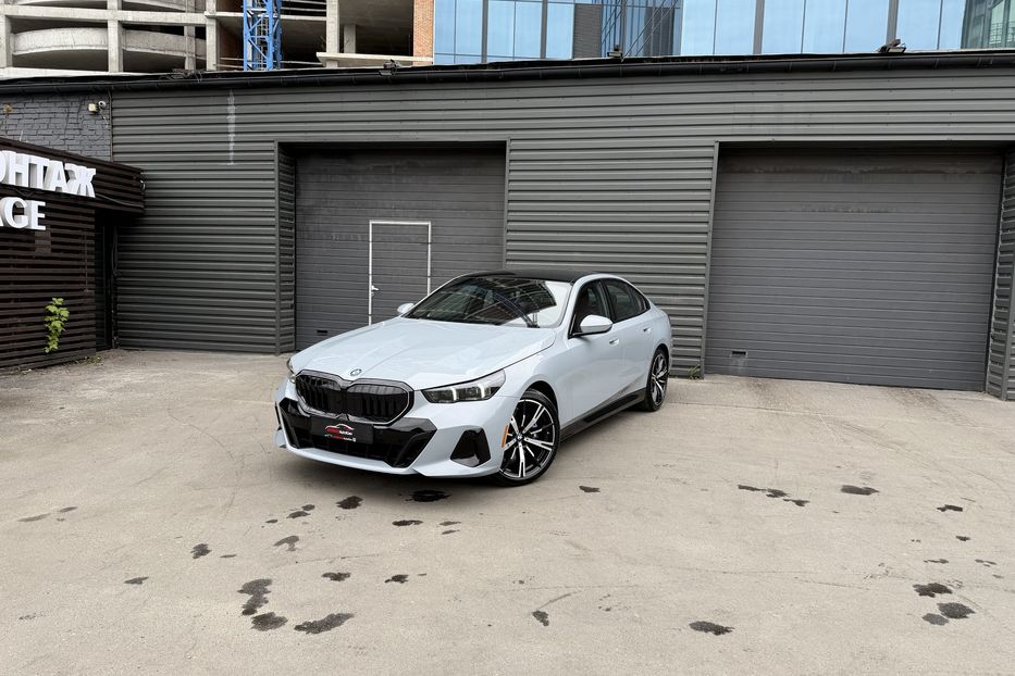 Продам BMW 530 2025 года в Киеве