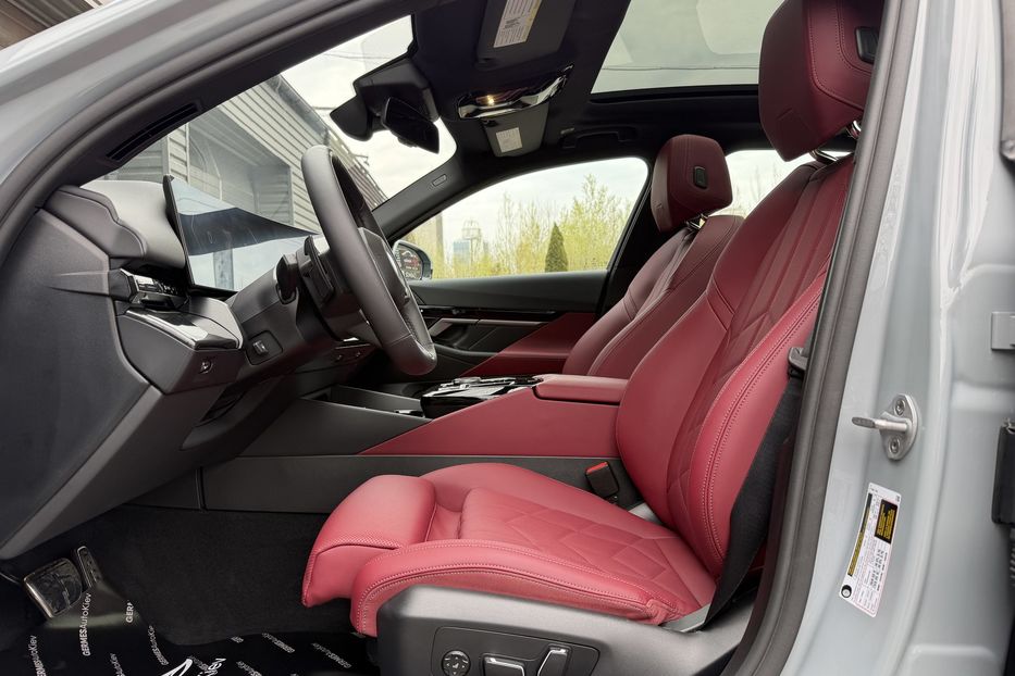 Продам BMW 530 2025 года в Киеве
