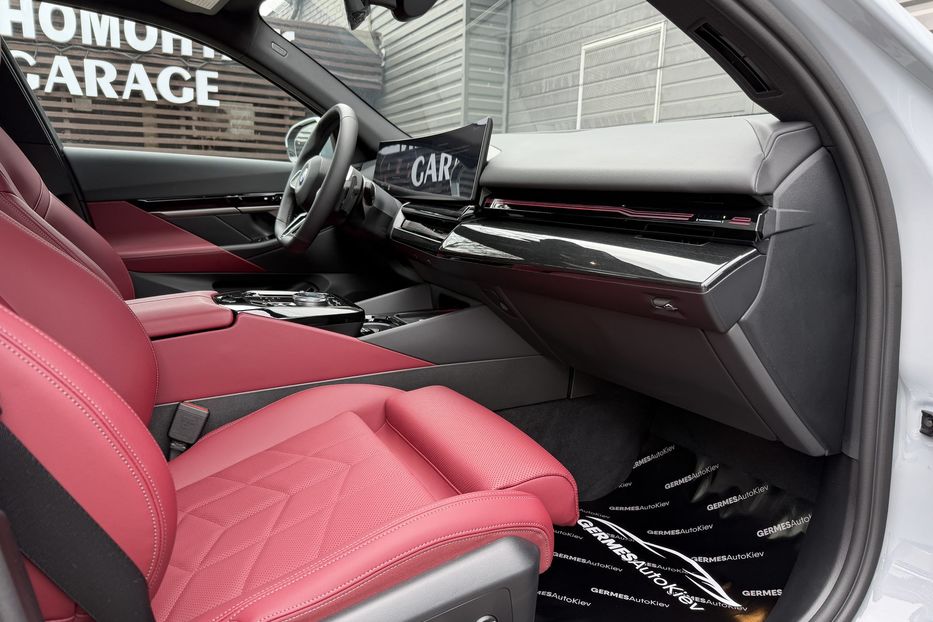 Продам BMW 530 2025 года в Киеве