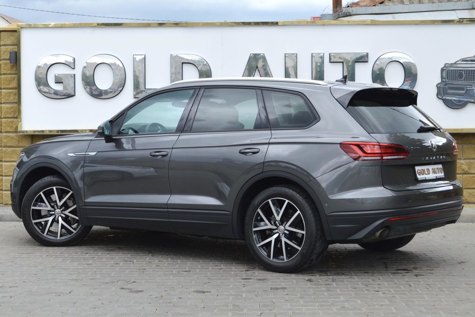 Продам Volkswagen Touareg 2019 года в Одессе