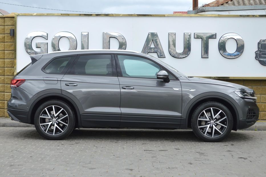 Продам Volkswagen Touareg 2019 года в Одессе