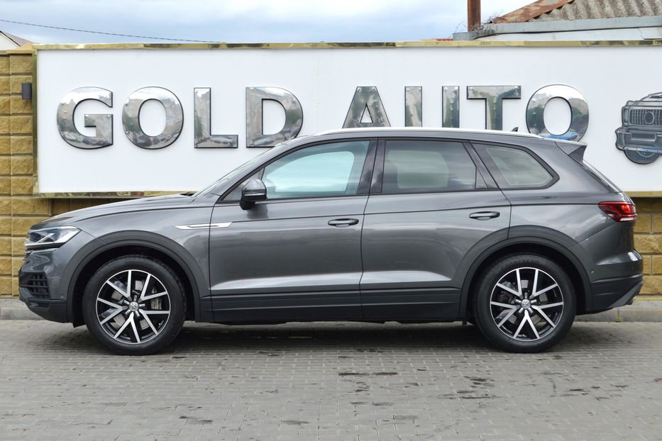 Продам Volkswagen Touareg 2019 года в Одессе