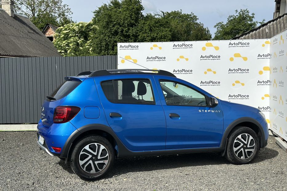 Продам Renault Sandero 2018 года в Луцке