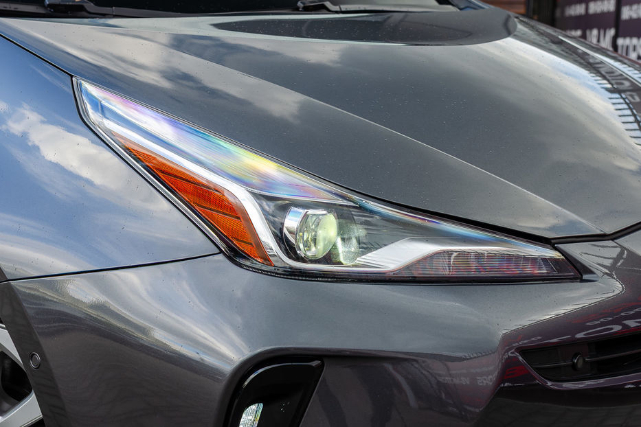 Продам Toyota Prius Hybrid 2019 года в Киеве