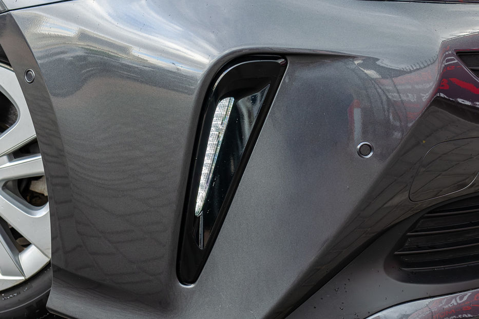 Продам Toyota Prius Hybrid 2019 года в Киеве