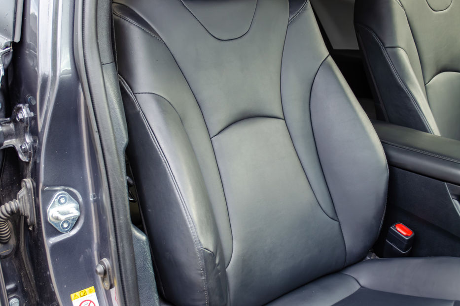 Продам Toyota Prius Hybrid 2019 года в Киеве