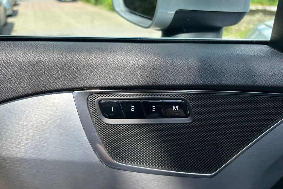Продам Volvo XC90 2018 года в Черновцах