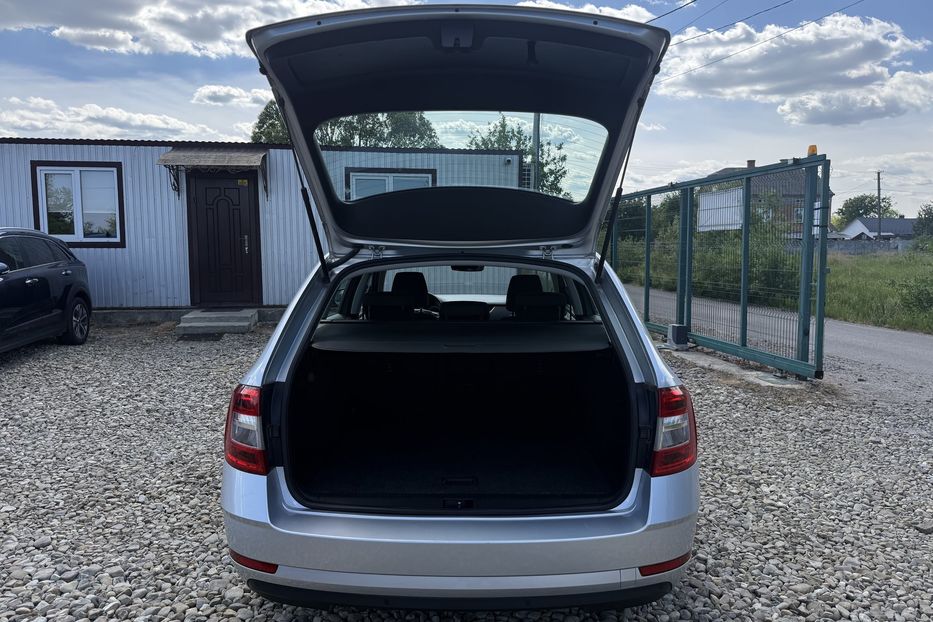 Продам Skoda Octavia A7 2.0ТDI 150к/с КОЛЕСА FULL LED 2020 года в Львове