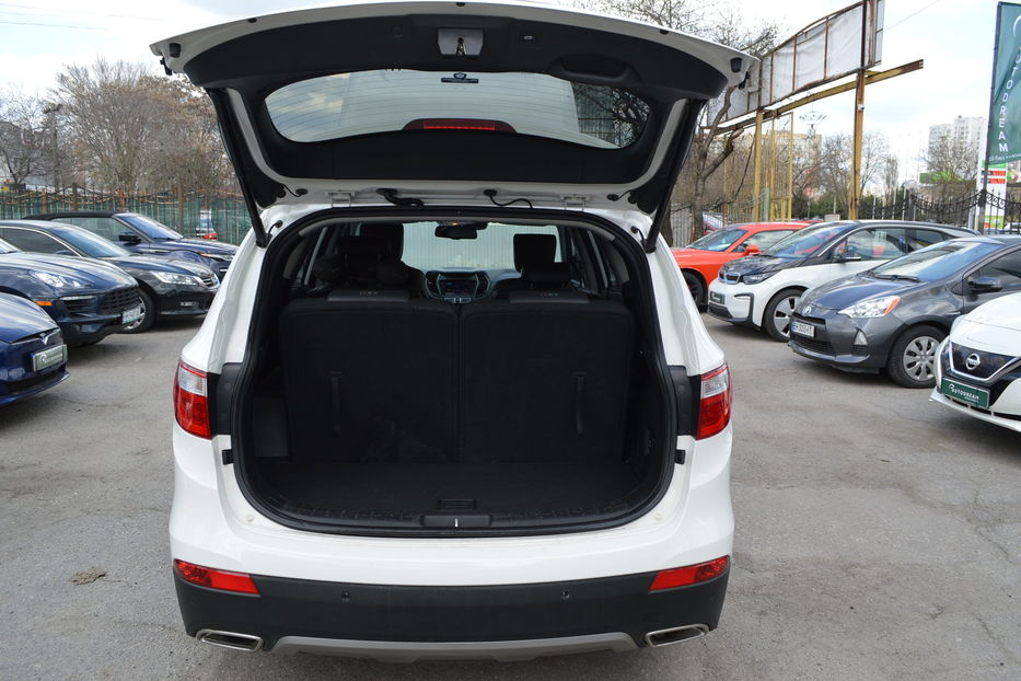 Продам Hyundai Santa FE Grand 6 місць 2015 года в Одессе